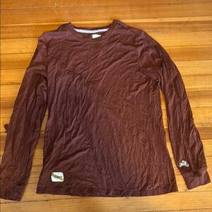 Tracksmith Women’s Long Sleeve Shirt - Medium